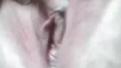 একটি টাইট ভগ এবং ম্যাসেজ