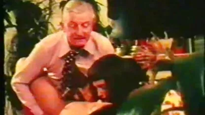 ওল্ড ম্যানকে বস সেক্স 2-টুইড পরতে হবে