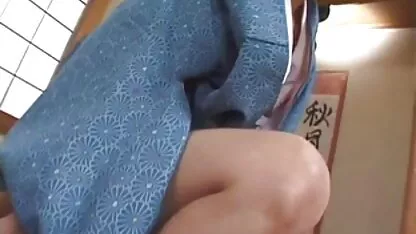জাপানী স্ত্রী তার দায়িত্ব পালন 3