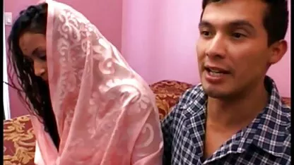 গরম ভারতীয় খোকামনি বাঁধা