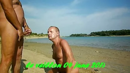 সৈকতে ক্রুজ