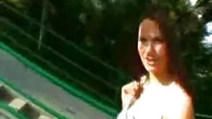 প্রকাশ্য যুবক কিশোর