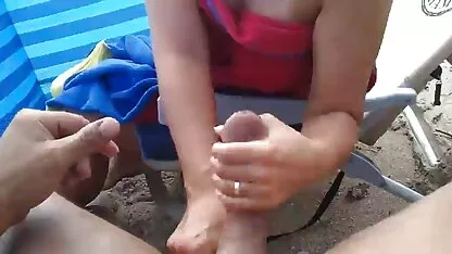 পাবলিক, বিচ, হস্তমৈথুন