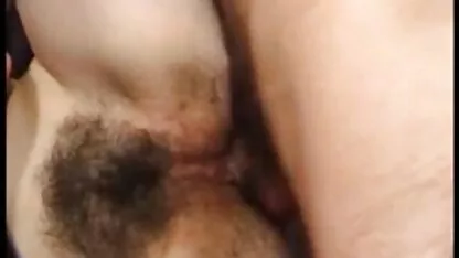 লোলার লোমশ ভগ