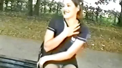 শ্যামাঙ্গিনী তার প্যান্টি এবং ভগ বন্ধ চমত্কার