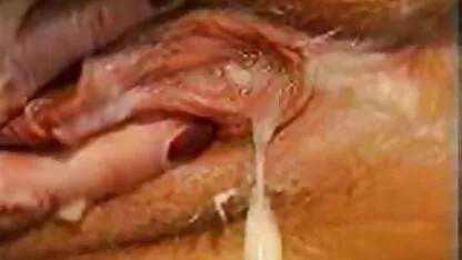 কাম তার অক্লান্ত ভুল নিচে চলে যায়