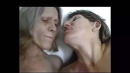 দুই পরিপক্ক লেসবিয়ান এবং চমৎকার
