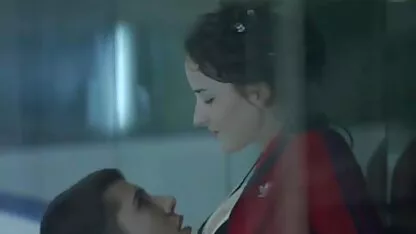 মুভি হোস্টেলের সেক্সি ছবি অন