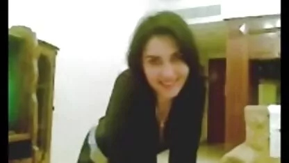 সুন্দরী আরব মেয়ে