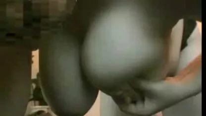 পীনস্তনী সিলভিয়া দুধ তার বড় মাই