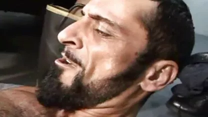 ভিন্ন জাতির বেলেল্লাপনা