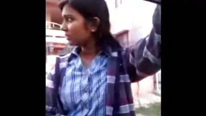 ভারতীয় মেয়ে ফ্ল্যাশ