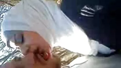 হিজাবের বাইরে