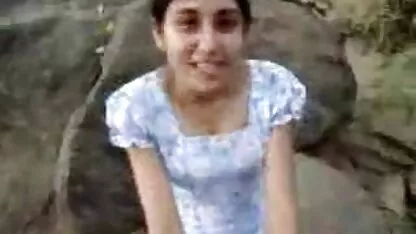 শ্রীলঙ্কার মেয়ে ওরাল সেক্স দেয়