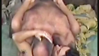অপেশাদার পোলিশ কেট boobs স্তন্যপান এবং ধর্মপ্রচারক fucked।