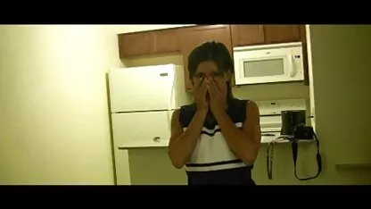 বোন চিয়ারলিডার আপনাকে ধরে ফেলেন