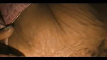 আমার জানা অন্য বেশ্যাটি পূর্ণ হয়ে যাচ্ছে