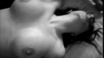 চিত্কার বাস্তব বেশ্যা প্রচণ্ড উত্তেজনা জন্য fucked পায়