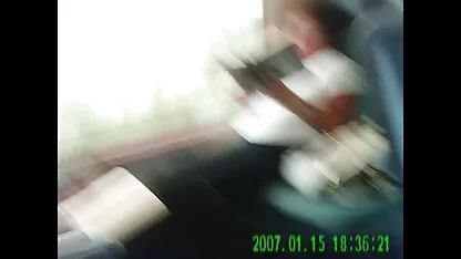হস্তমৈথুন 2 মহিলার সামনে