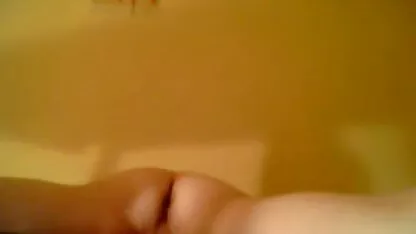 একটি কুকুরের শৈলী তীব্র প্রচণ্ড উত্তেজনা।