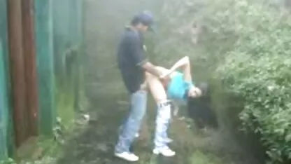 আউটডোর স্তন্যপান শাওয়ার