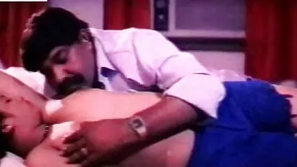 একটি বি ক্লাস মুভি থেকে বলিউড রোম্যান্স