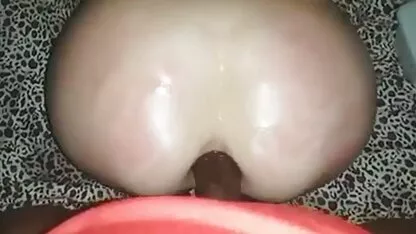 ককোল্ড স্ত্রী গুদ ছড়িয়ে দেয়