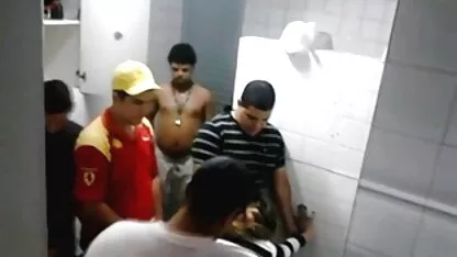 পুরুষ, টয়লেটস, গণ ফাকিং