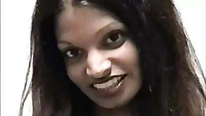 সুন্দর চর্মসার ভারতীয় খোকামনি