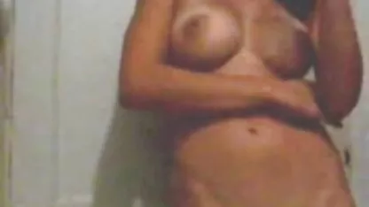 ইন্দোনেশিয়ান কিশোরী
