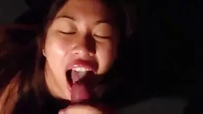 এশিয়ান প্রাক্তন গার্লফ্রেন্ড গিলে