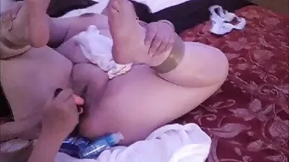 মোটা অ্যাডাল্ট এশিয়ান মধ্যবয়সী খেলনা খেলোয়াড়