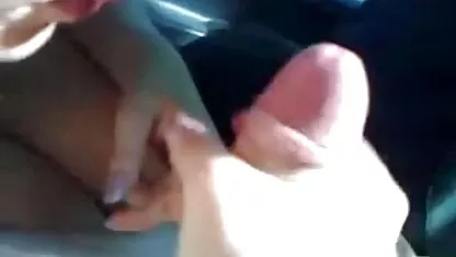 ইতালিয়ান মেয়েটি গিলে খেতে পছন্দ করে না
